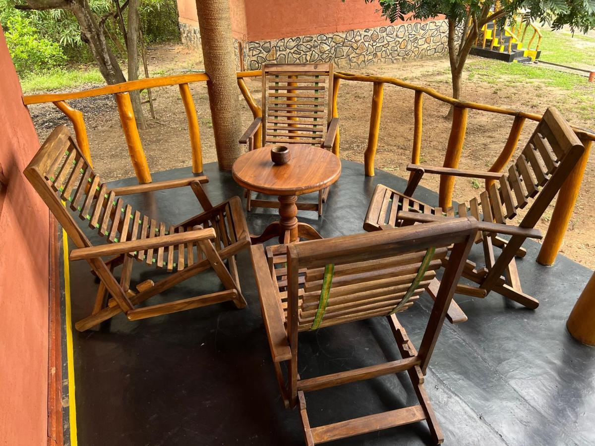 Yala Peace Cottages Tissamaharama Esterno foto
