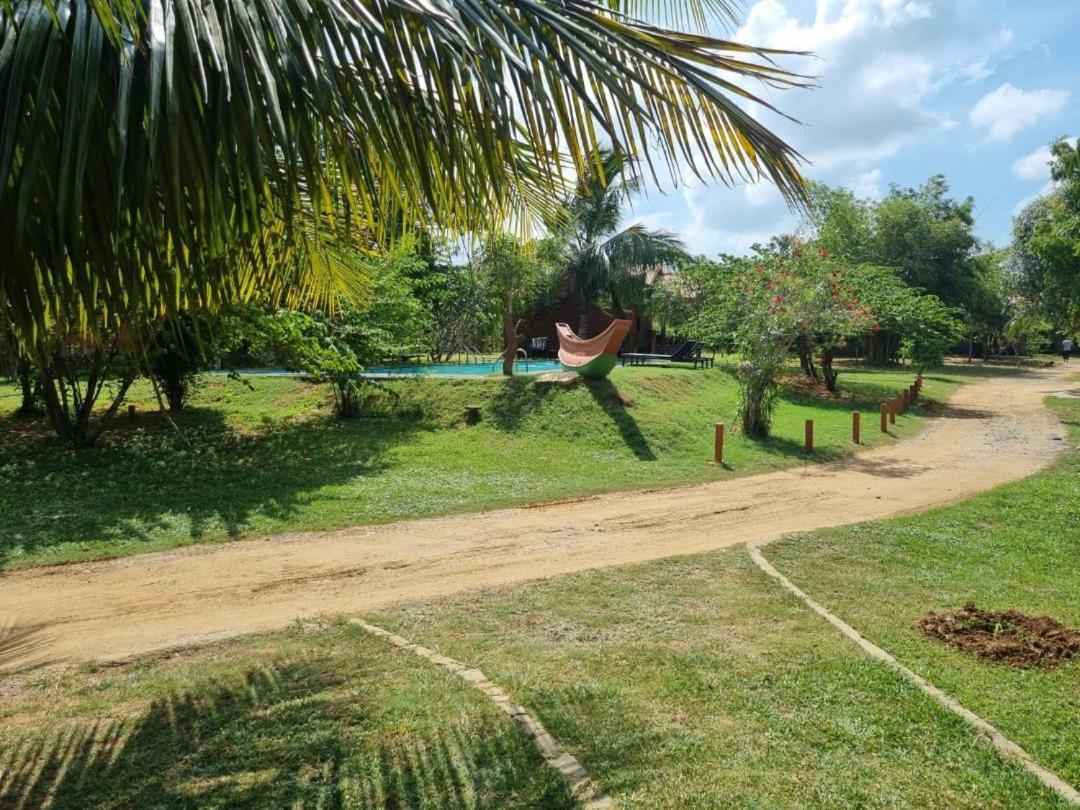 Yala Peace Cottages Tissamaharama Esterno foto