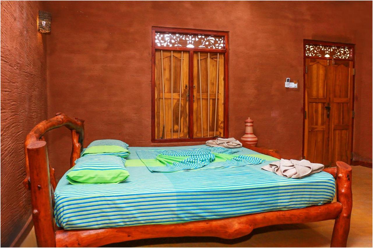 Yala Peace Cottages Tissamaharama Esterno foto