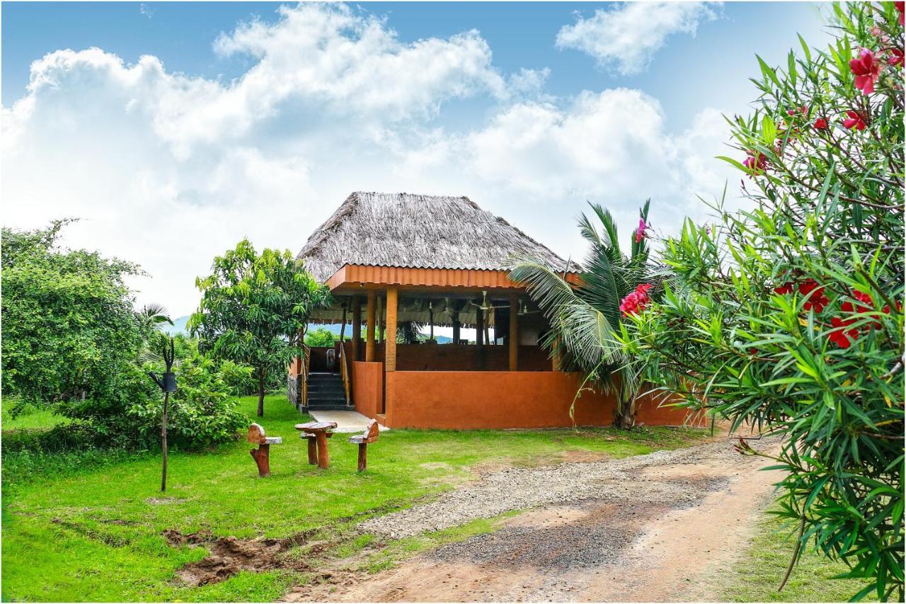 Yala Peace Cottages Tissamaharama Esterno foto